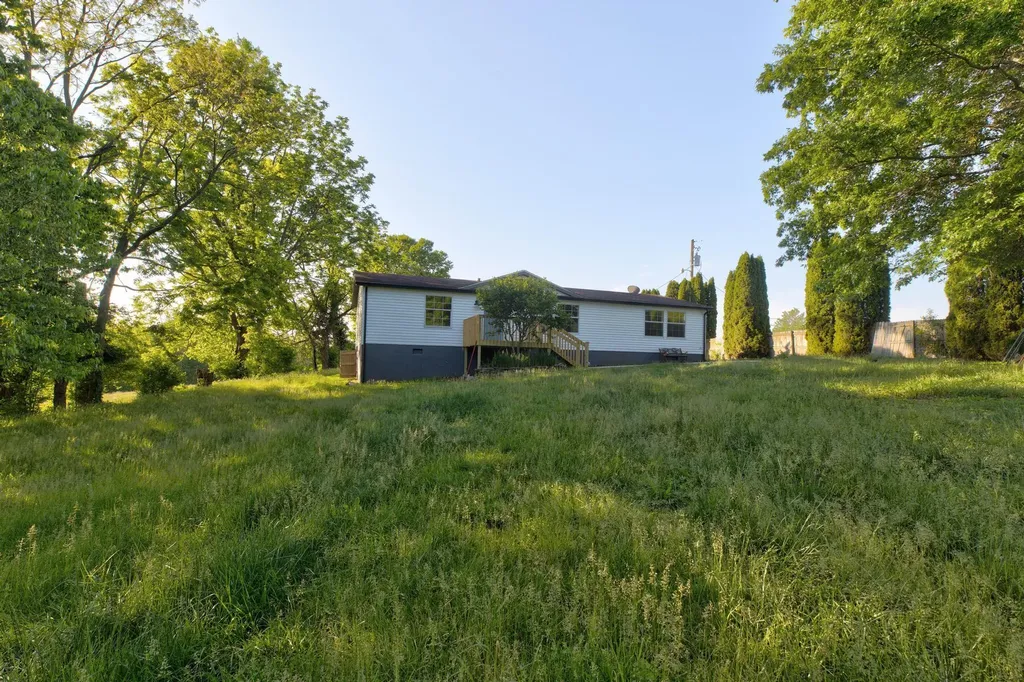2555 Prewitt Pike Mt Sterling KY 40353
