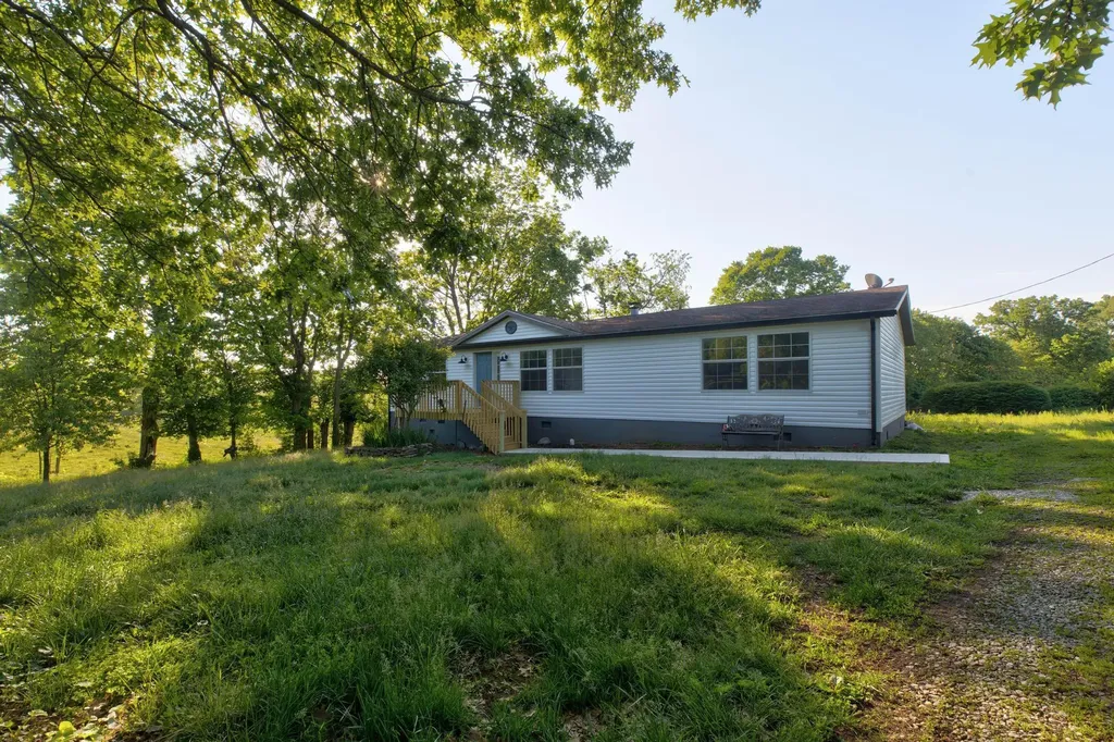 2555 Prewitt Pike Mt Sterling KY 40353