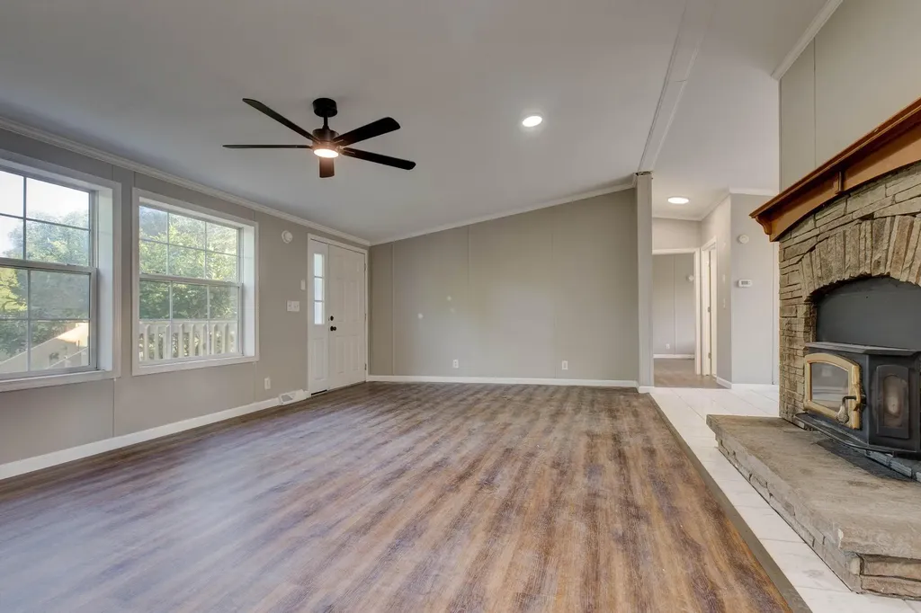 2555 Prewitt Pike Mt Sterling KY 40353