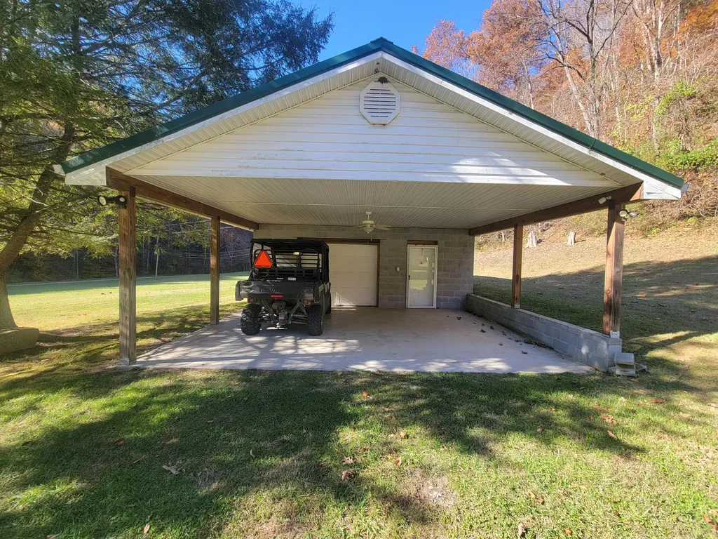 1775 Kingdom Come Creek Road Whitesburg KY 41858