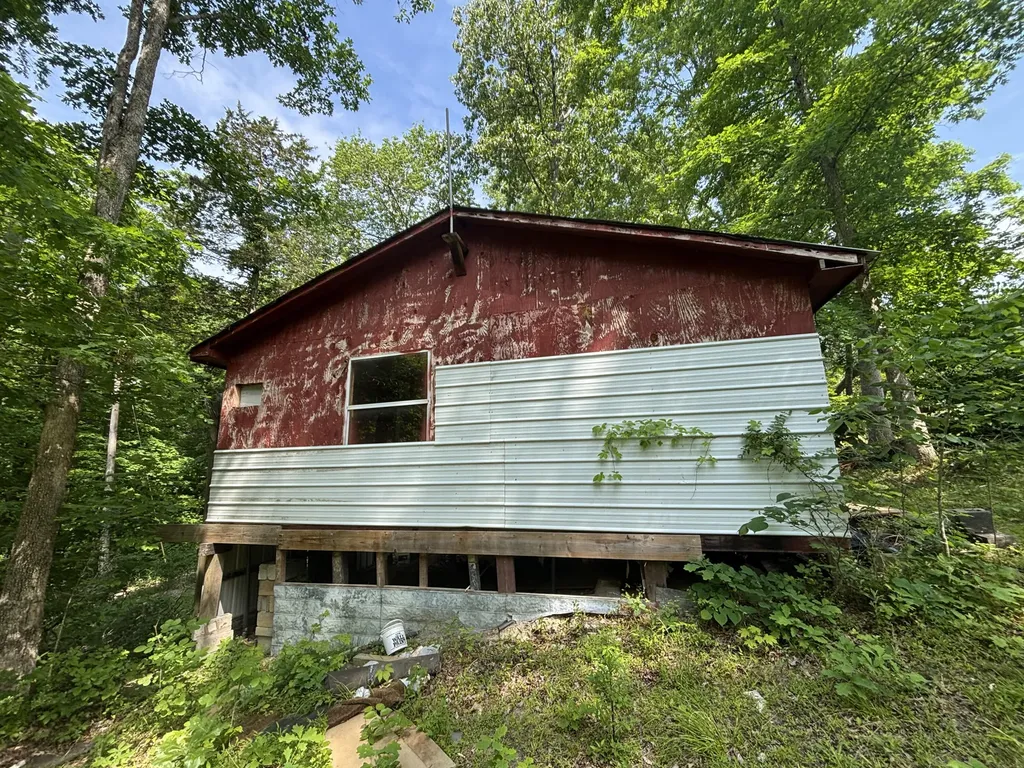 672 Sugar 2 Road Nancy KY 42544