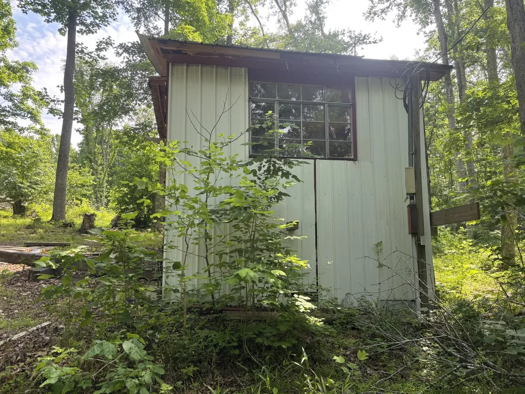 672 Sugar 2 Road Nancy KY 42544
