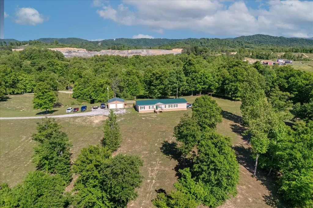 12149 E Highway 92 Williamsburg KY 40769