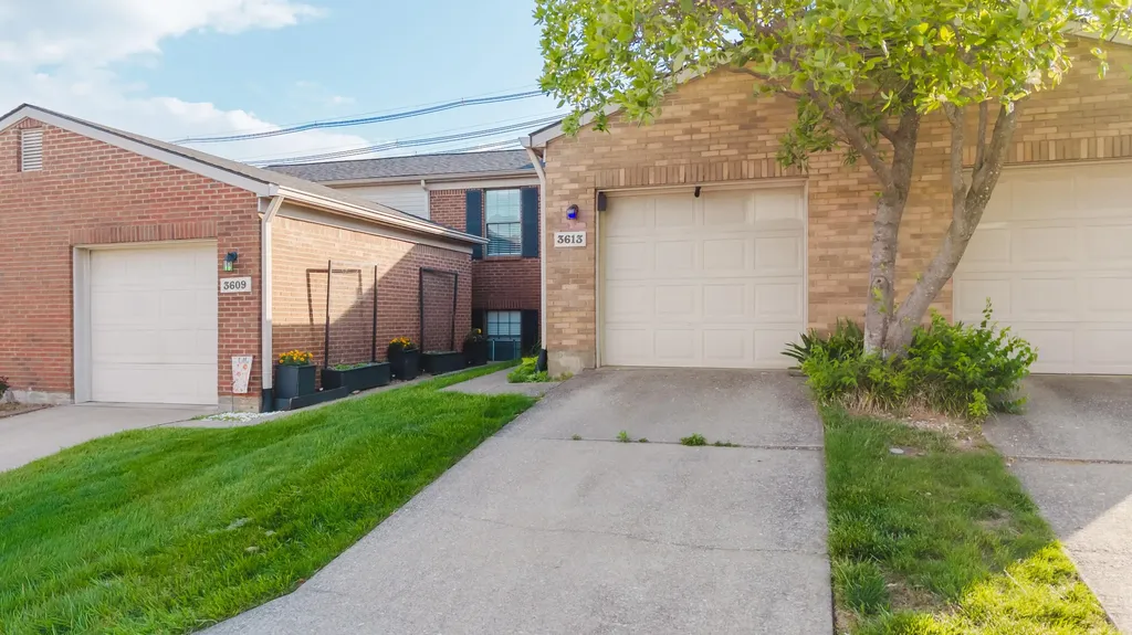 3613 Squires Woods Way Lexington KY 40515