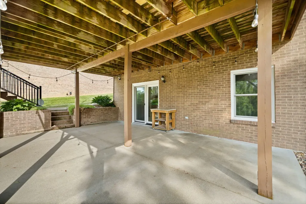 119 Holly Hill Drive Berea KY 40403