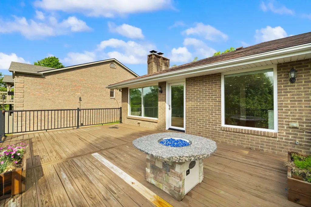 119 Holly Hill Drive Berea KY 40403