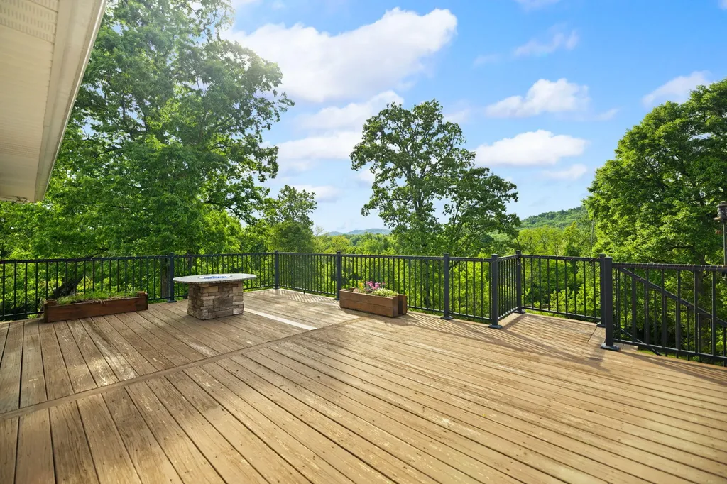 119 Holly Hill Drive Berea KY 40403