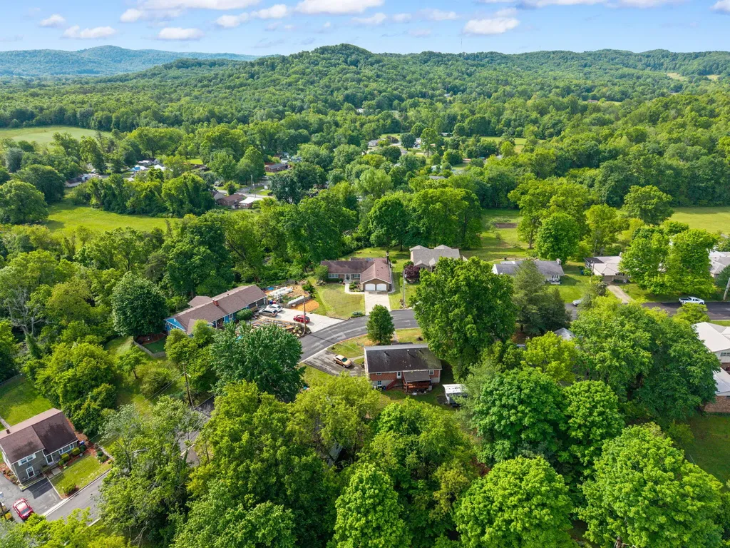 119 Holly Hill Drive Berea KY 40403