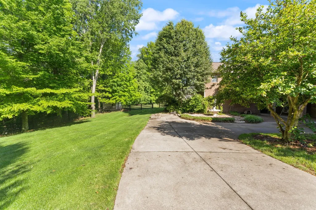 187 Woodside Drive Somerset KY 42503