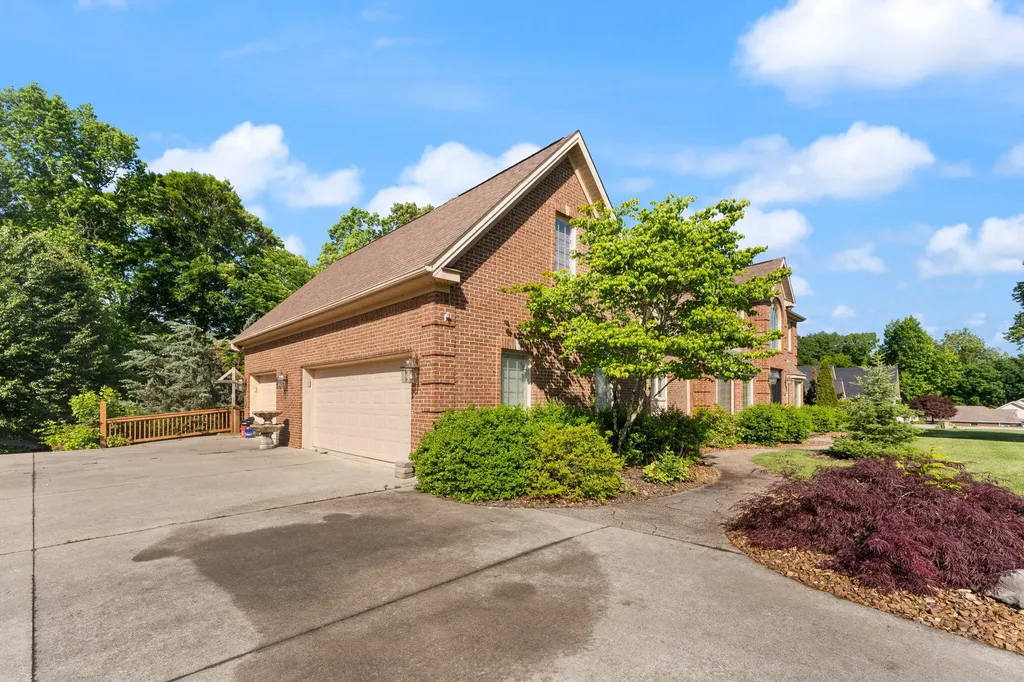187 Woodside Drive Somerset KY 42503