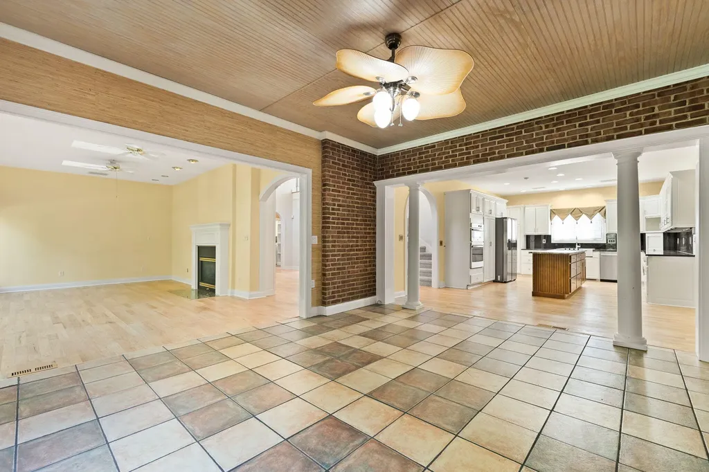 187 Woodside Drive Somerset KY 42503