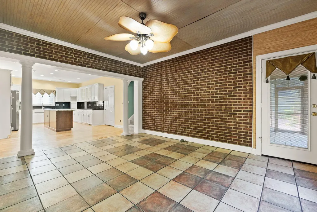187 Woodside Drive Somerset KY 42503