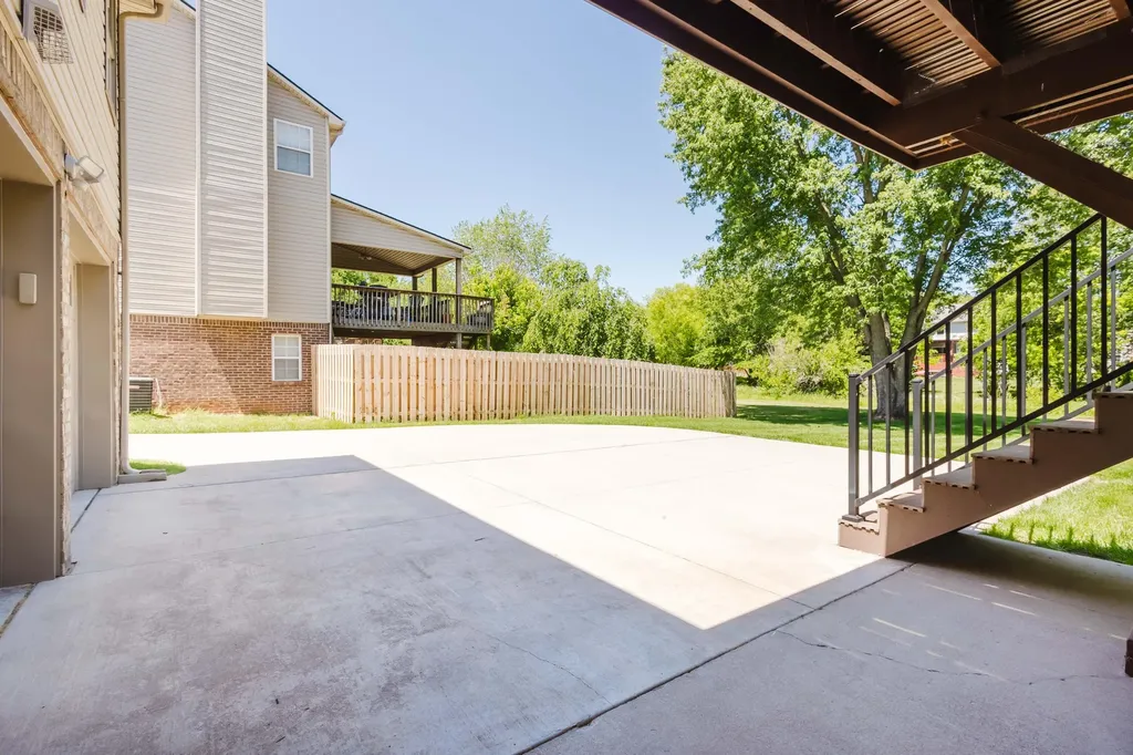 2913 Summerfield Drive Lexington KY 40511