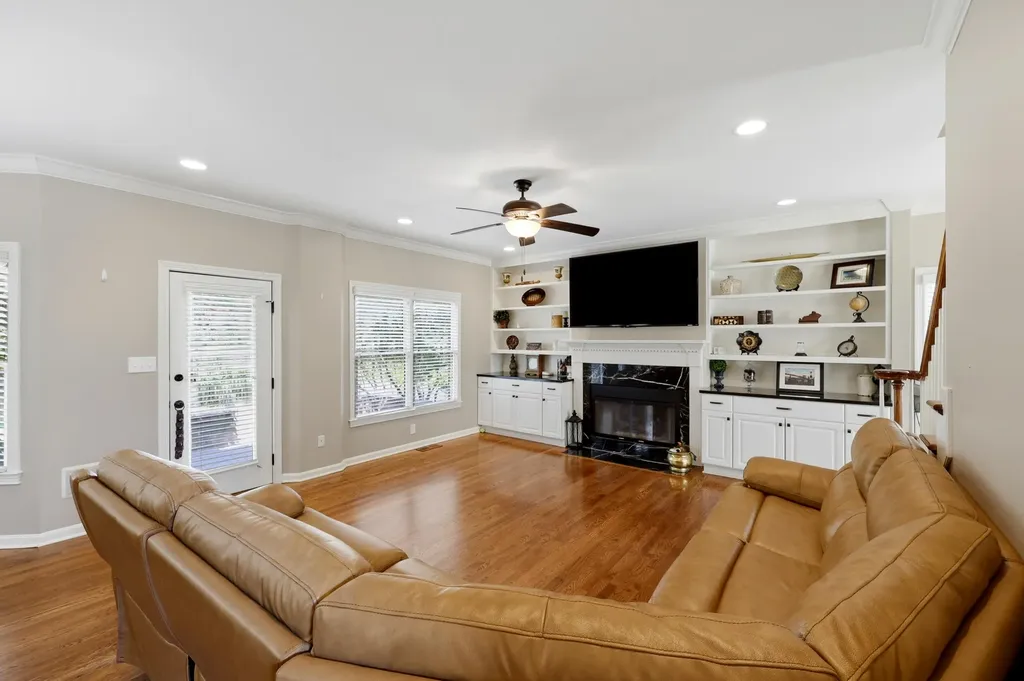 4686 Laurelwood Drive Lexington KY 40515