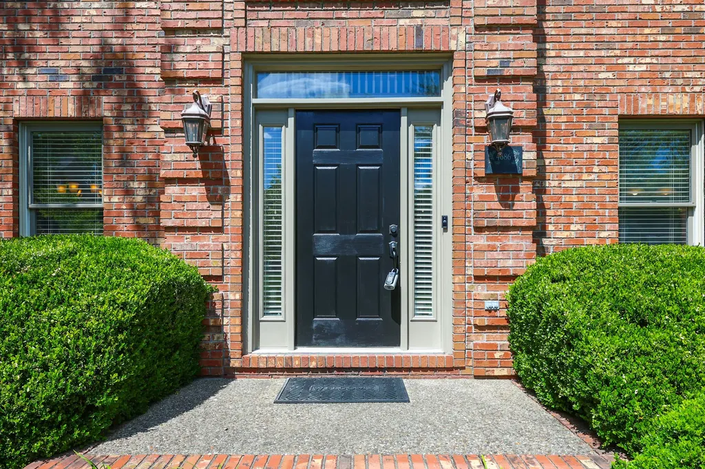 4686 Laurelwood Drive Lexington KY 40515