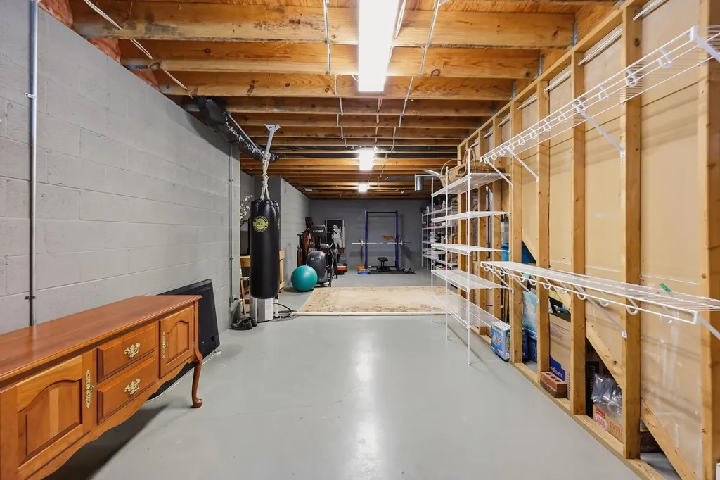 4686 Laurelwood Drive Lexington KY 40515