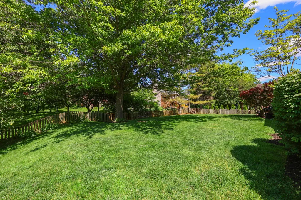 4686 Laurelwood Drive Lexington KY 40515