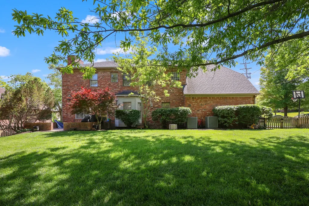 4686 Laurelwood Drive Lexington KY 40515