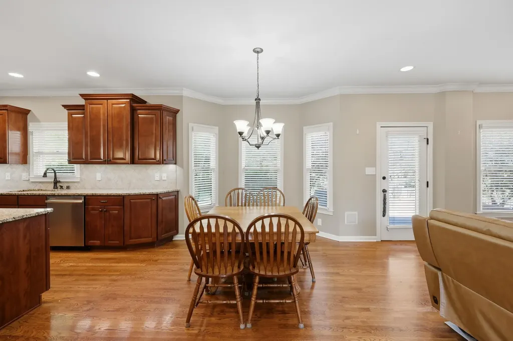 4686 Laurelwood Drive Lexington KY 40515