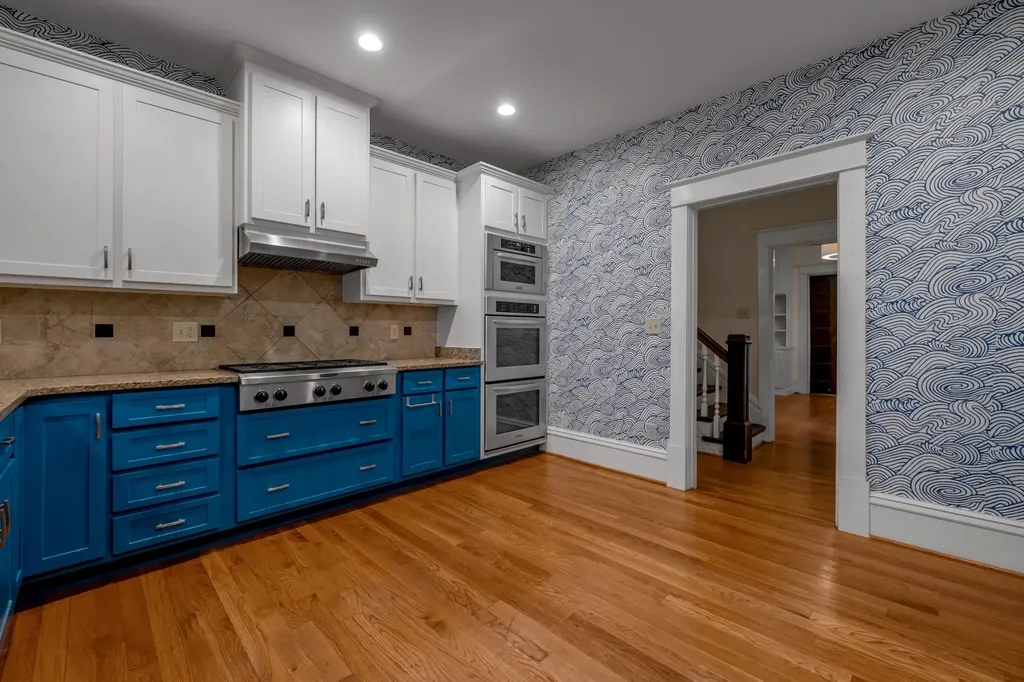 337 Transylvania Park Lexington KY 40508