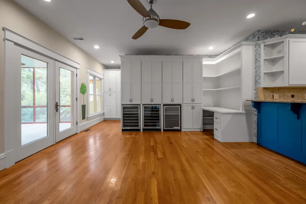 337 Transylvania Park Lexington KY 40508