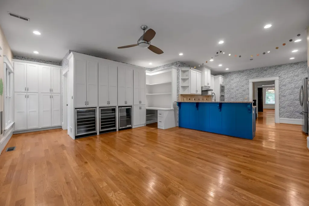 337 Transylvania Park Lexington KY 40508
