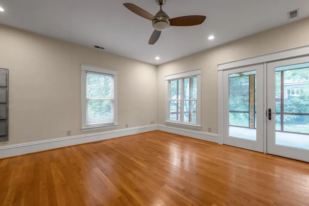 337 Transylvania Park Lexington KY 40508