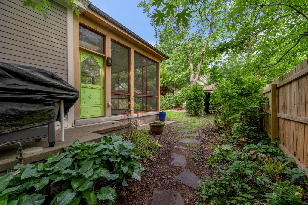 337 Transylvania Park Lexington KY 40508