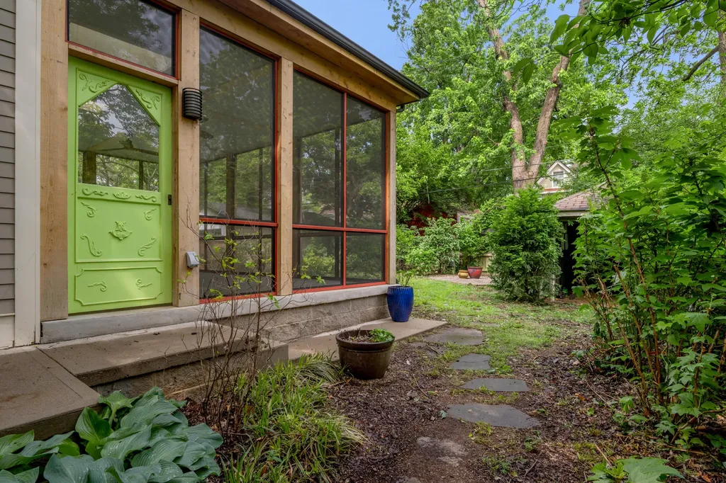 337 Transylvania Park Lexington KY 40508