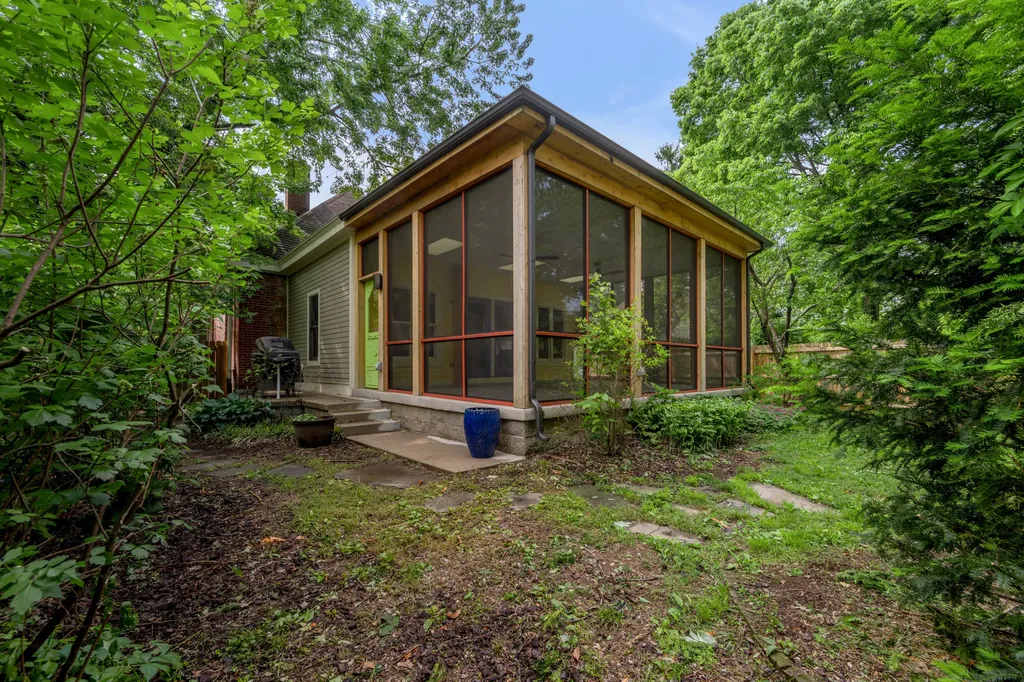 337 Transylvania Park Lexington KY 40508