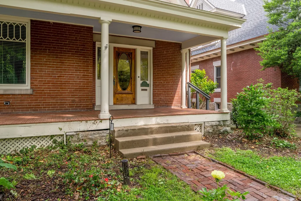 337 Transylvania Park Lexington KY 40508