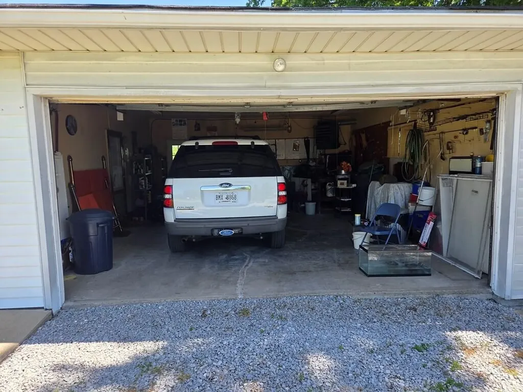1514 Helena Road Flemingsburg KY 41041