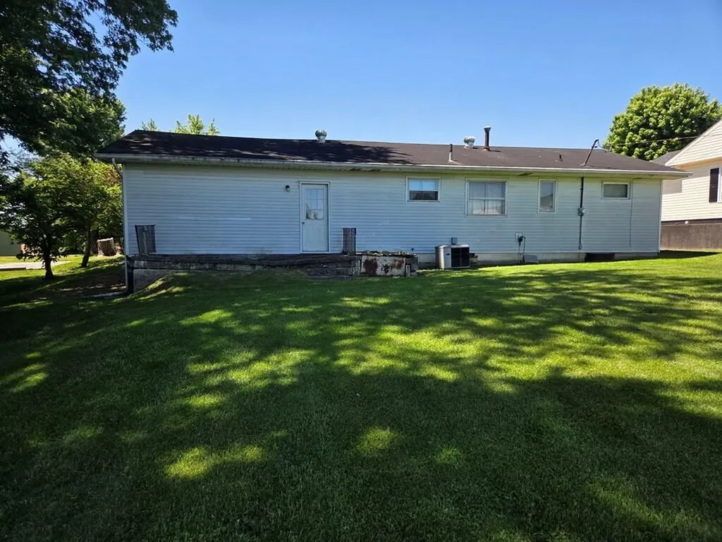 1514 Helena Road Flemingsburg KY 41041