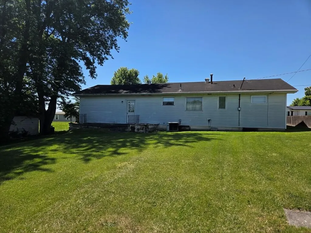 1514 Helena Road Flemingsburg KY 41041