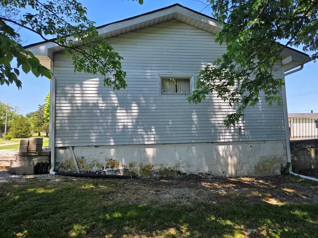 1514 Helena Road Flemingsburg KY 41041