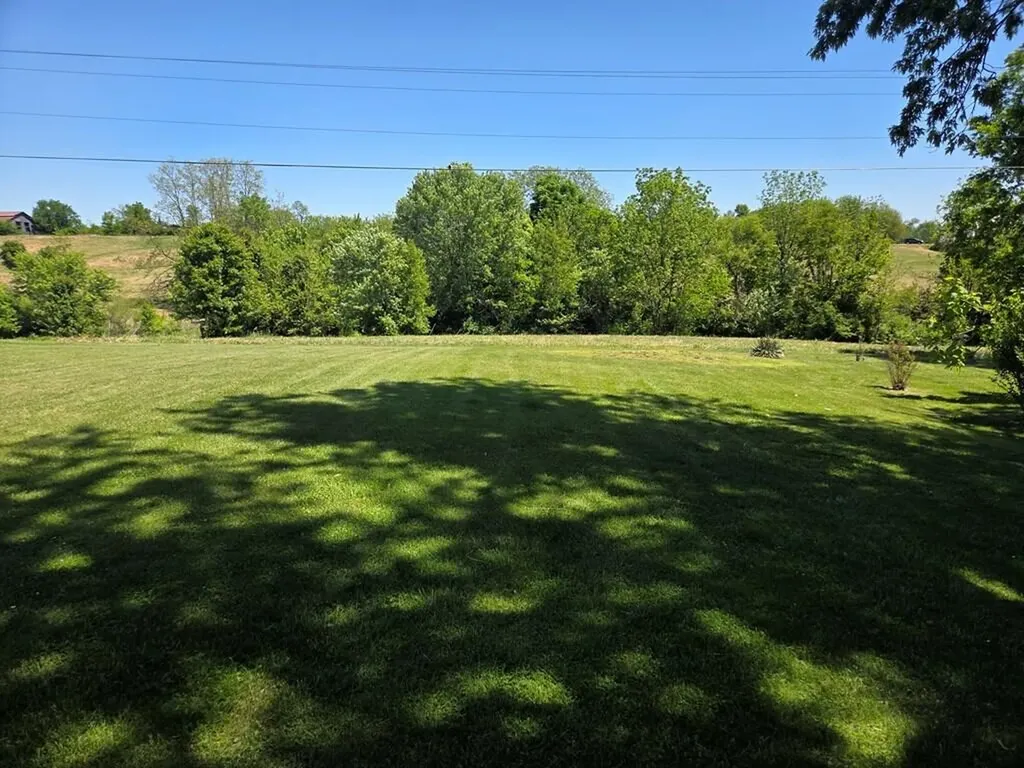 1514 Helena Road Flemingsburg KY 41041