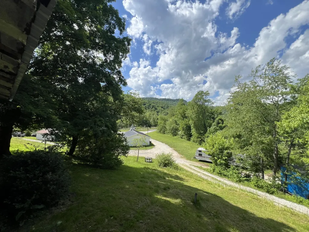 96 Big Brush Creek Church Road Trosper KY 40995