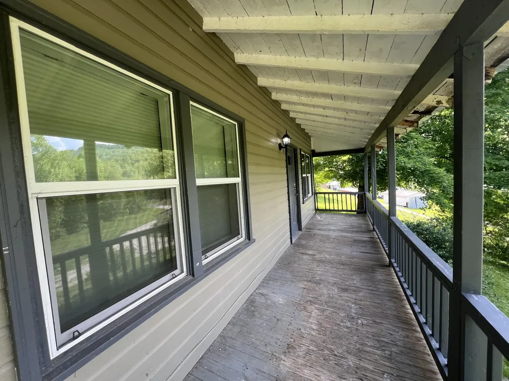 96 Big Brush Creek Church Road Trosper KY 40995