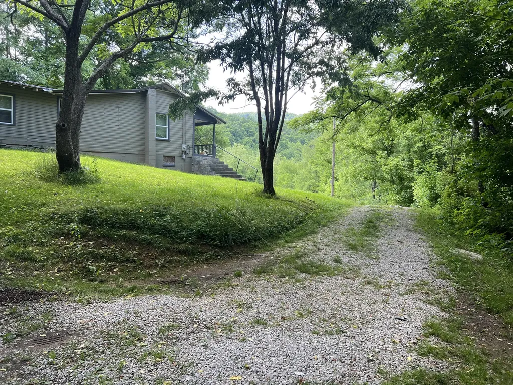 96 Big Brush Creek Church Road Trosper KY 40995