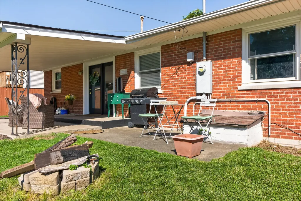 2104 Violet Road Lexington KY 40504