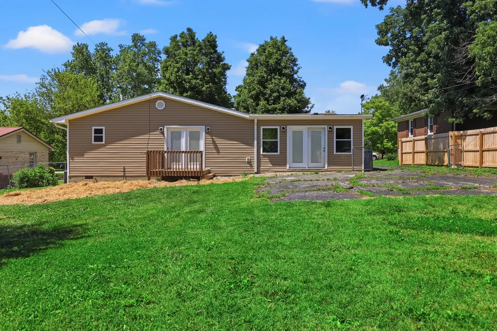 149 Joy Street Lawrenceburg KY 40342