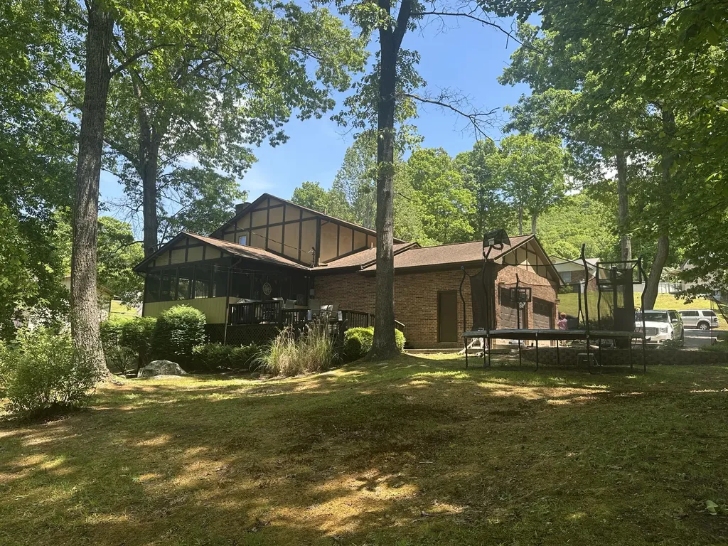 130 Tall Oak Trail Pineville KY 40977