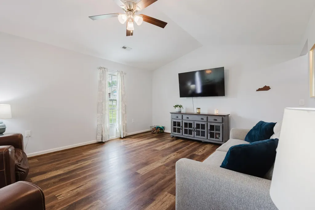 128 Max Cavnes Road Danville KY 40422