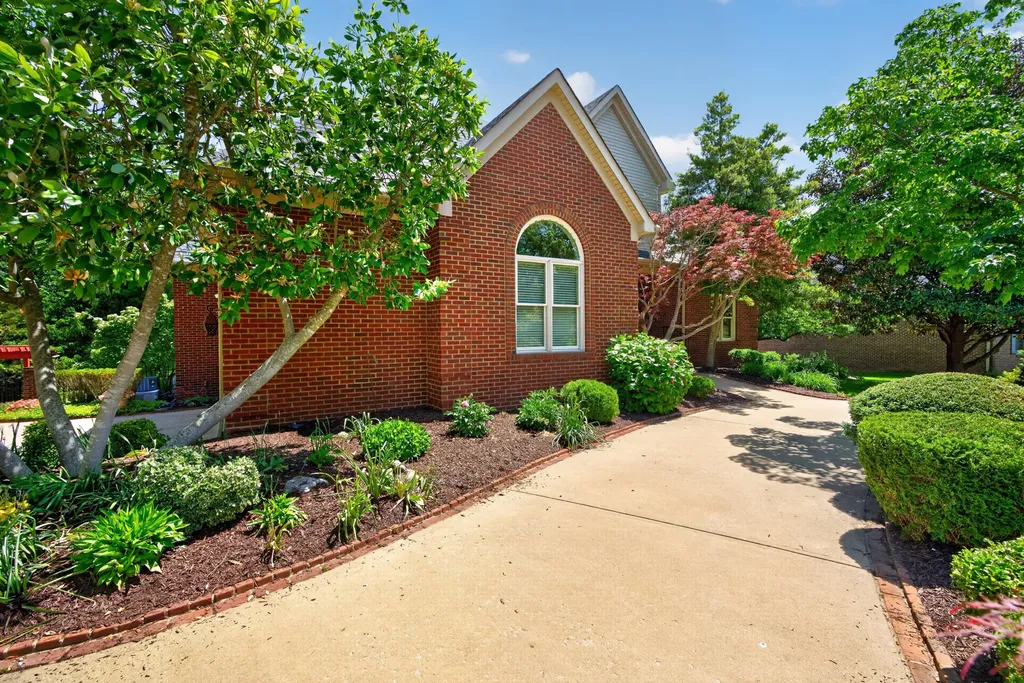 4848 Pleasant Grove Road Lexington KY 40515