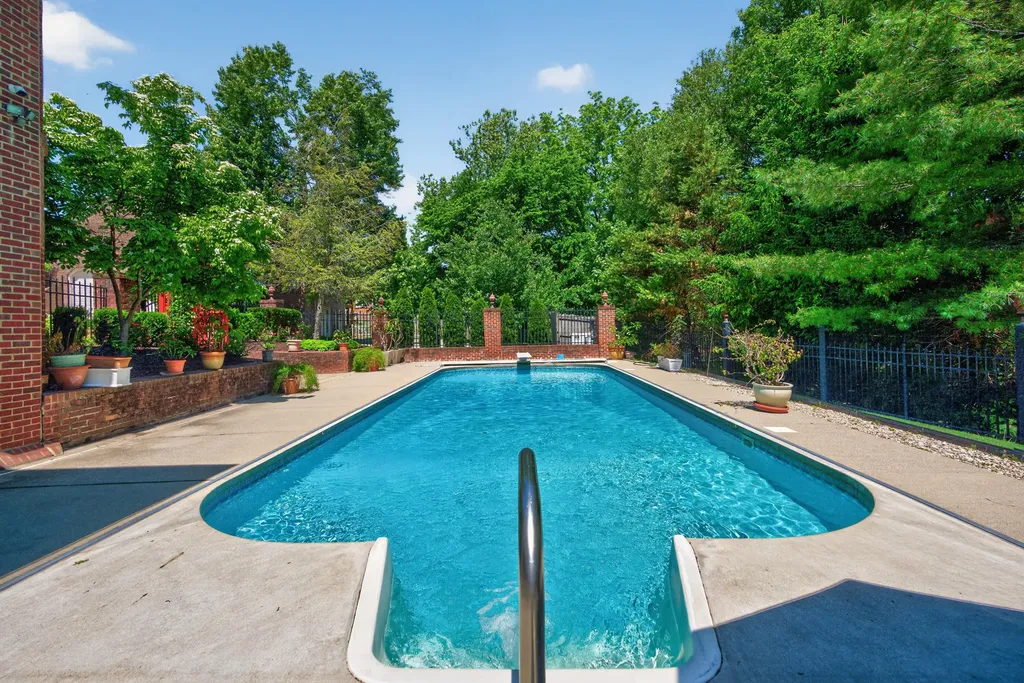 4848 Pleasant Grove Road Lexington KY 40515