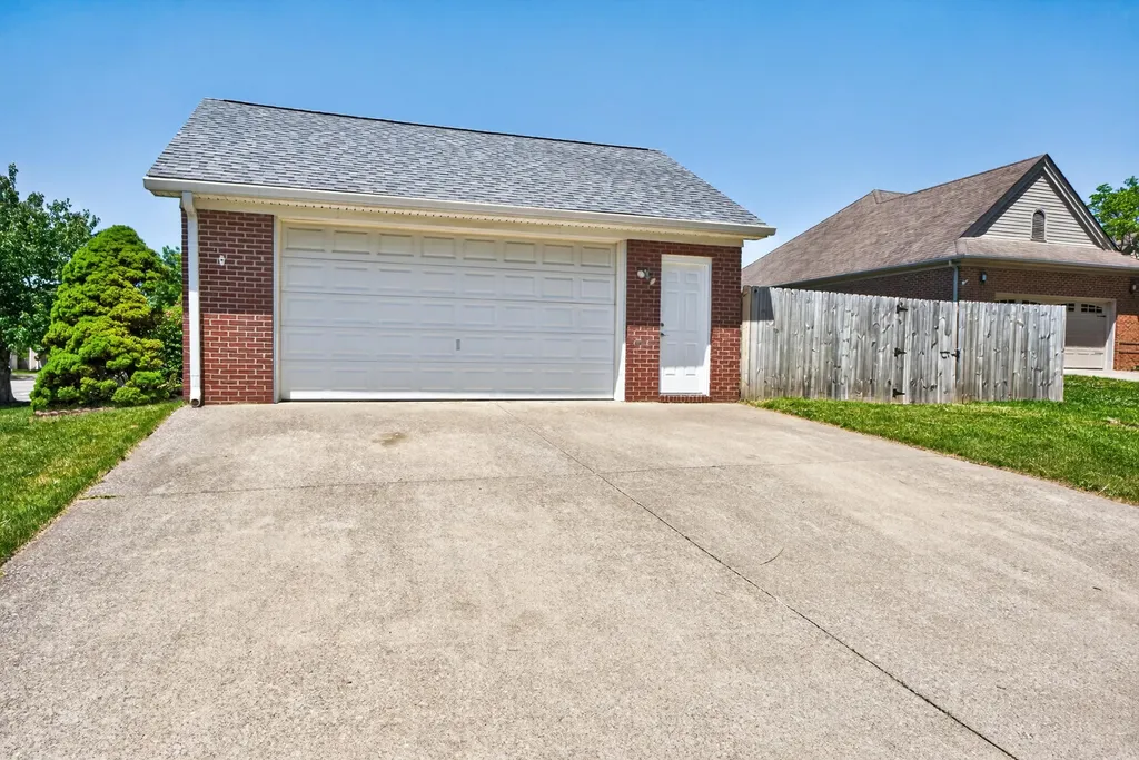 2181 Palomar Trace Drive Lexington KY 40513