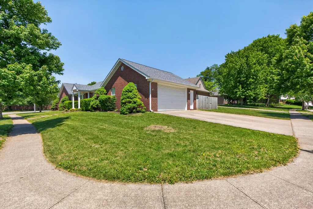 2181 Palomar Trace Drive Lexington KY 40513