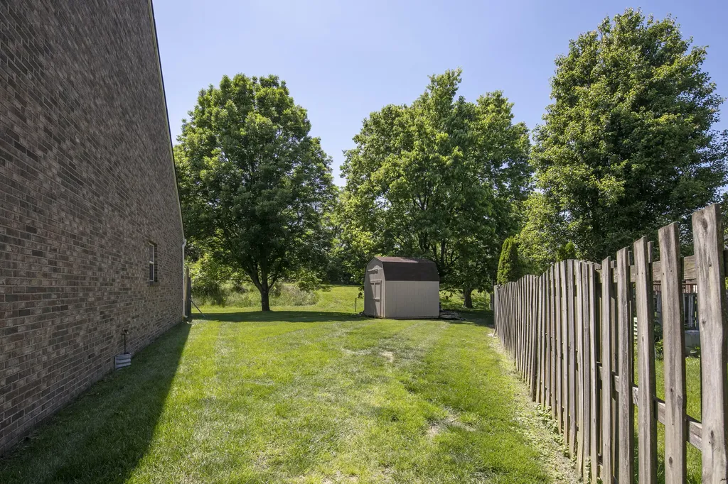 1123 Oatlands Park Lexington KY 40509