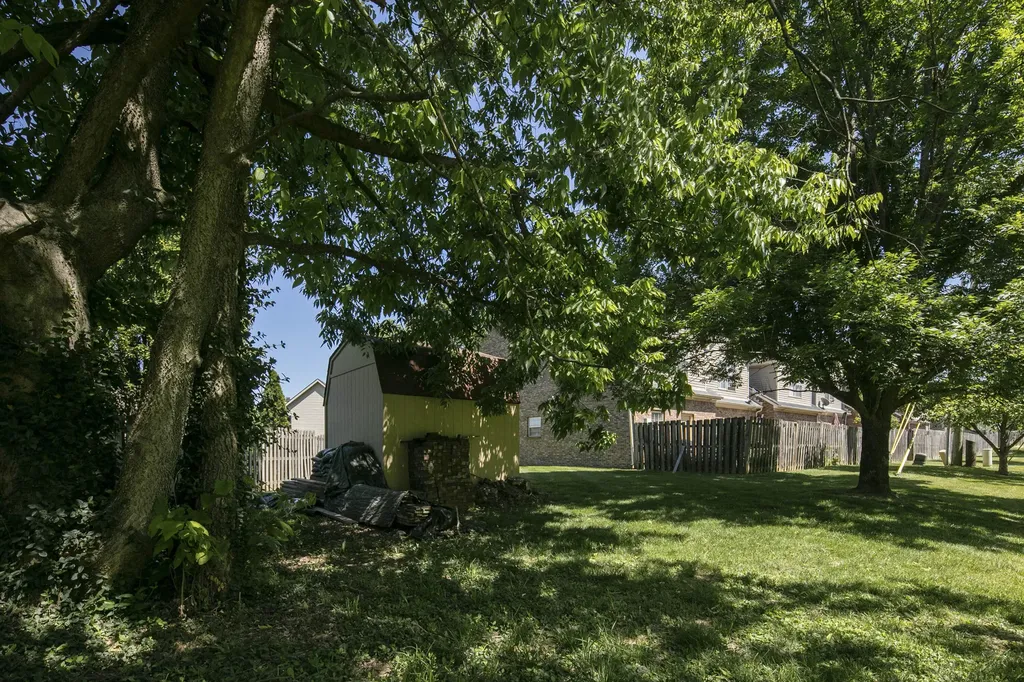 1123 Oatlands Park Lexington KY 40509