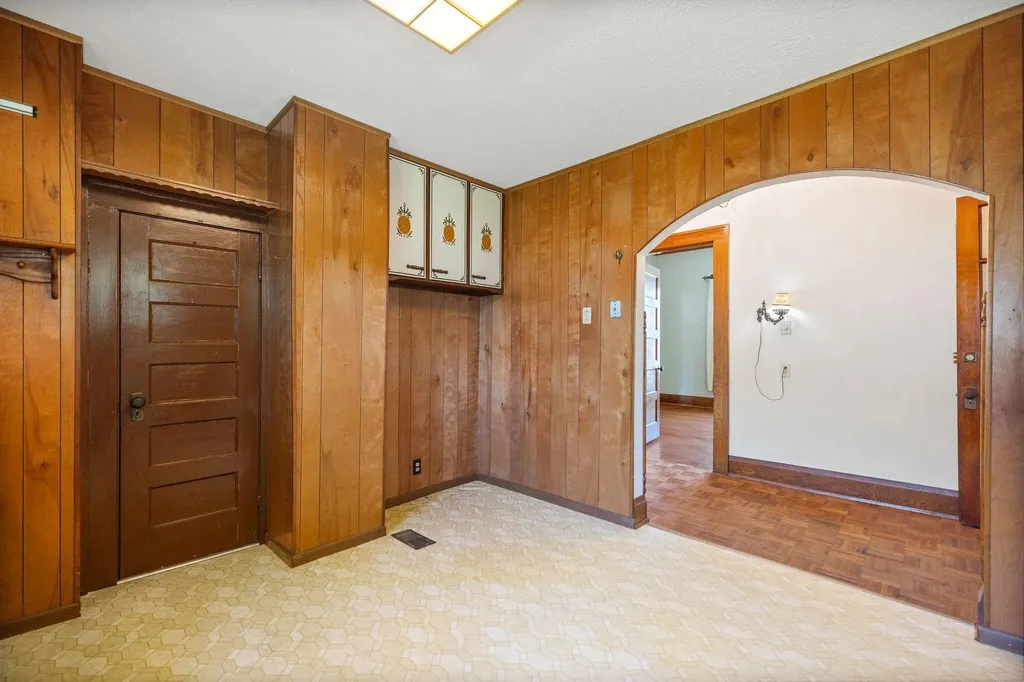 285 W Main Street Mt Vernon KY 40456